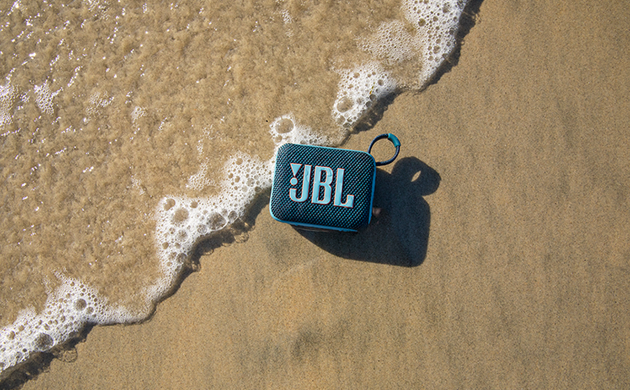 JBL Go 4 R&eacute;siste &agrave; l&rsquo;eau et &agrave; la poussi&egrave;re - Image