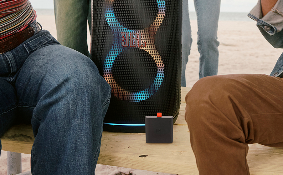 JBL Battery 400 Un bon h&ocirc;te dispose toujours d&rsquo;une batterie de rechange - Image